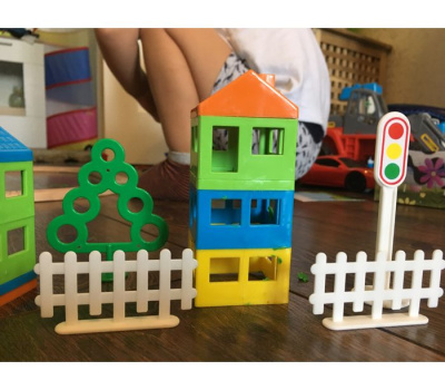 Конструктор Полесье Построй свой город (180 элементов) в контейнере