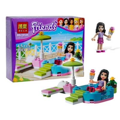 Конструктор Френдс «Эмма на пляже»
