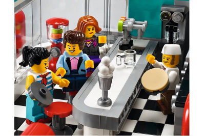 Конструктор Lepin StreetView 15037 Ресторанчик в центре