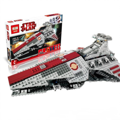 Конструктор Star Plan «Атакующий крейсер класса Венатор» Конструктор Star Plan «Атакующий крейсер класса Венатор»