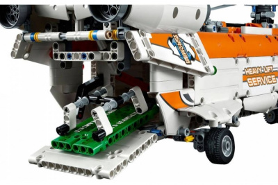 Конструктор Technic «Грузовой вертолет»