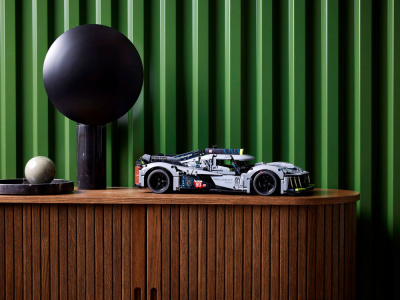 Конструктор Technic «Peugeot 9x8 Hypercar»