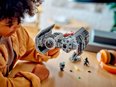 Конструктор Star Wars «Бомбардировщик СИД» Конструктор Star Wars «Бомбардировщик СИД»