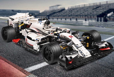 Конструктор Mould King «Гоночный автомобиль Formula F1» Конструктор Mould King «Гоночный автомобиль Formula F1»