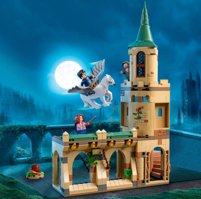 Конструктор Гарри Поттер «Двор Хогвартса: спасение Сириуса»