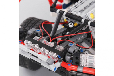 Конструктор Техник «Раллийный внедорожник-пикап»