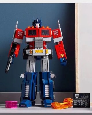 Конструктор Трансформер «Optimus Prime» Конструктор Трансформер «Optimus Prime»