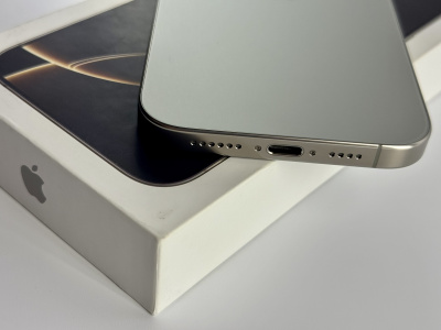Б/У Смартфон Apple iPhone 16 Pro Max 256GB Natural Titanium