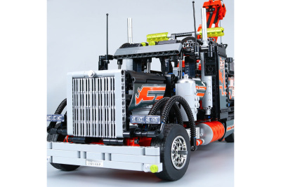 Конструктор Techniсs «Буксировщик-тягач»