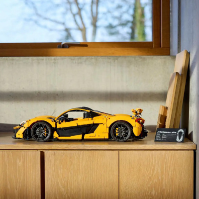 Конструктор Technic «Спорткар McLaren P1»