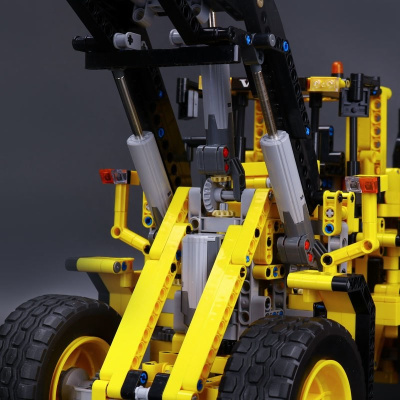 Конструктор Lepin «Автопогрузчик Volvo L350F» с пультом управления Конструктор Lepin «Автопогрузчик Volvo L350F» с пультом управления