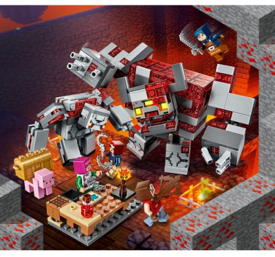 Конструктор Minecraft My World «Битва за красную пыль»