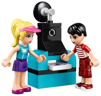 Конструктор Френдс «Фургон с хот-догами»