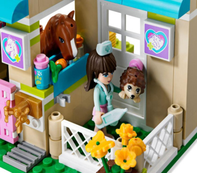 Конструктор Френдс «Ветеринарная клиника Хартлэйк Сити»