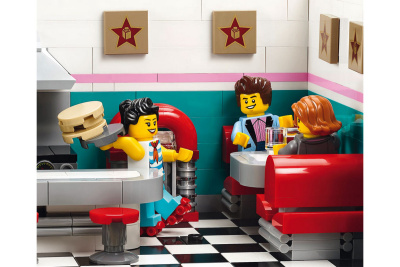 Конструктор Lepin StreetView 15037 Ресторанчик в центре