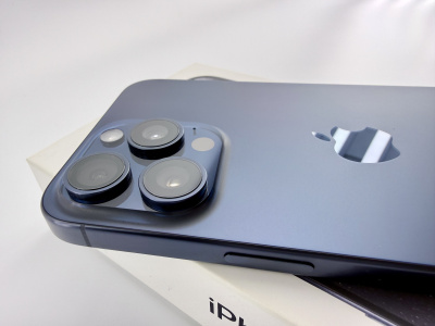 Б/У Смартфон Apple iPhone 15 Pro Max 256GB nano Sim/eSim Blue Titanium