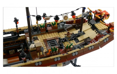 Конструктор Ninjago «Летающий корабль Мастера Ву»