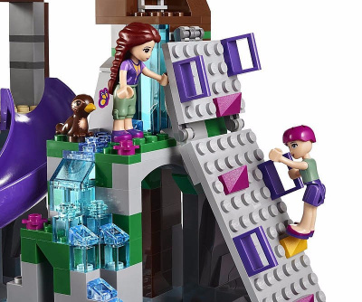 Конструктор Френдс «Спортивный лагерь: дом на дереве»